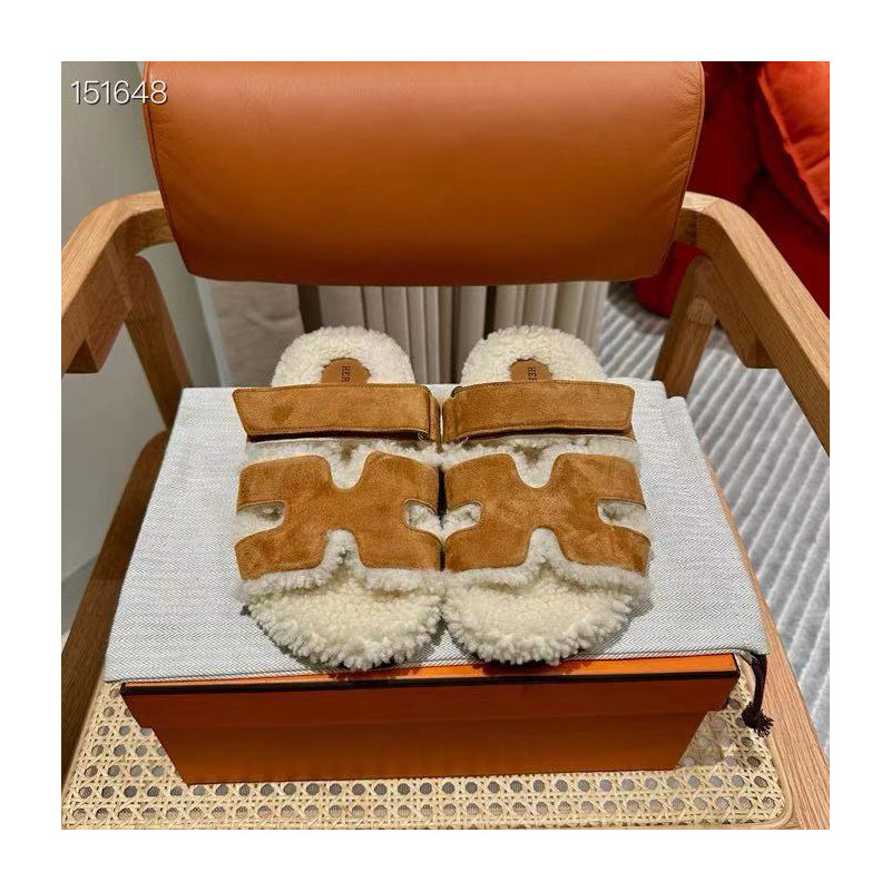 징댄 에르메스 시프레 시어링(Hermès Chypre Shearling) 샌들 经典