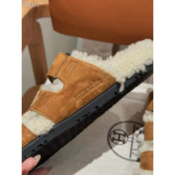 징댄 에르메스 시프레 시어링(Hermès Chypre Shearling) 샌들 经典