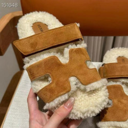 징댄 에르메스 시프레 시어링(Hermès Chypre Shearling) 샌들 经典
