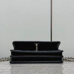 샤넬 여왕샵 女王 19CM X 12CM X 3.5CM