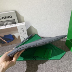 보테가 35CM X 25CM X 2CM