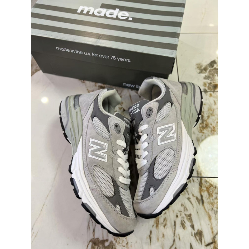 뉴발란스 993 그레이 스니커즈