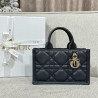 디올 여왕샵 女王 21.5CM X 13CM X 7.5CM (미니 디올 매크로 까나쥬 레이디 북 토트 숄더백 크로스백)