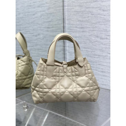 디올 迪奥 23CM
