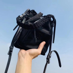 프라다 娜娜