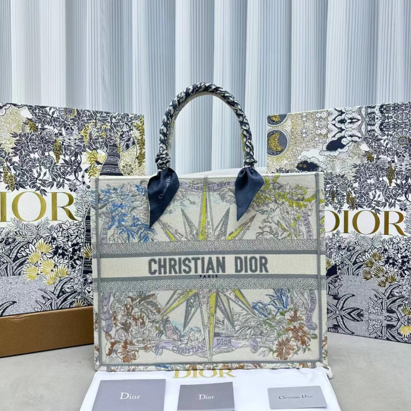 DIOR