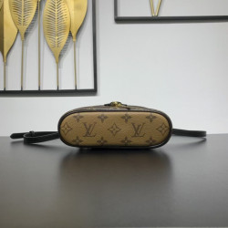 루이비통 19CM X 11.5CM X 6.5CM
