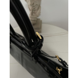 프라다 블랙프레임 38CM
