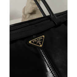 프라다 블랙프레임 38CM