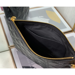 디올 30CM X 21CM