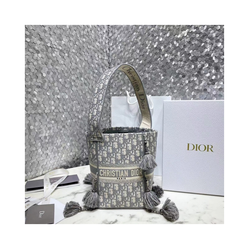 DIOR-喜洋洋