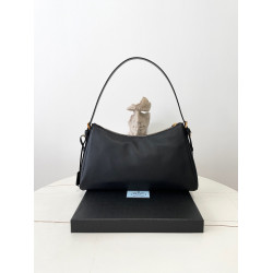 프라다 블랙프레임 39CM X 23CM X 12CM