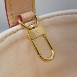 루이비통 여왕샵 女王 18CM X 12CM X 16CM (루이비통 올린 BB 모노그램 캔버스 M13089 무라카미)