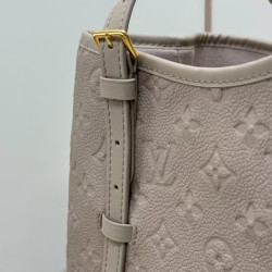 루이비통 여왕샵 女王 21.5CM X 13CM X 31CM (루이비통 바빌론 토트 앙프렝뜨 M11393 M47185)
