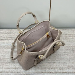 루이비통 여왕샵 女王 21.5CM X 13CM X 31CM (루이비통 바빌론 토트 앙프렝뜨 M11393 M47185)