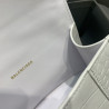 발렌시아가 아워클래스 크로커다일 엠보싱 핸드백 화이트 19CM