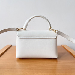 셀린느 20CM X 13CM X 8CM