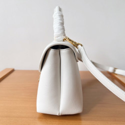 셀린느 20CM X 13CM X 8CM
