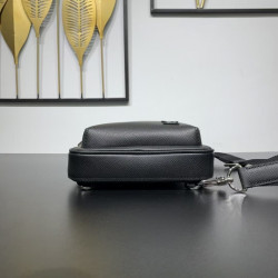 루이비통 20CM X 31CM X 10CM