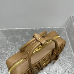 미우미우 23CM/27CM  사진은 27CM