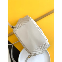 입생로랑 22CM X 29CM X 15CM