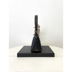 프라다 블랙프레임 31CM