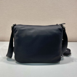 프라다 31CM X 23CM X 9CM