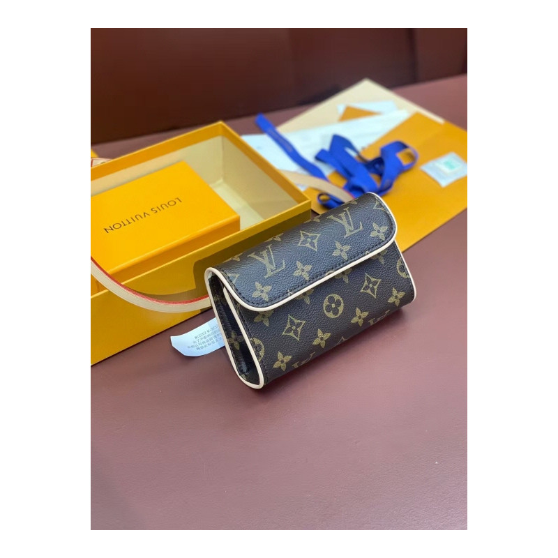 루이비통 17CM X 10.5CM X 4CM