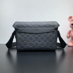 루이비통 메신저 보아주 M25121 22.5CM X 11CM X 33CM