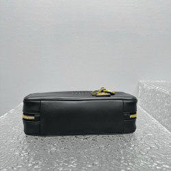 미우미우 가죽 보백 28CM X 11.5CM X 8CM