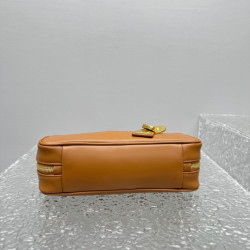 미우미우 가죽 보백 28CM X 11.5CM X 8CM