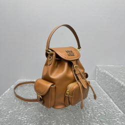 미우미우 가죽 백팩 23CM/29CM