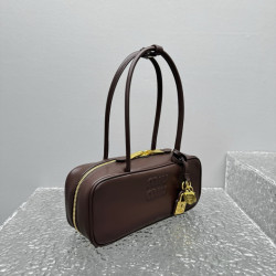 미우미우 가죽 보백 28CM X 11.5CM X 8CM