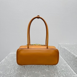 미우미우 가죽 보백 28CM X 11.5CM X 8CM