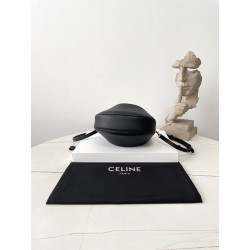 셀린느 블랙프레임 21CM X 24CM X 5CM