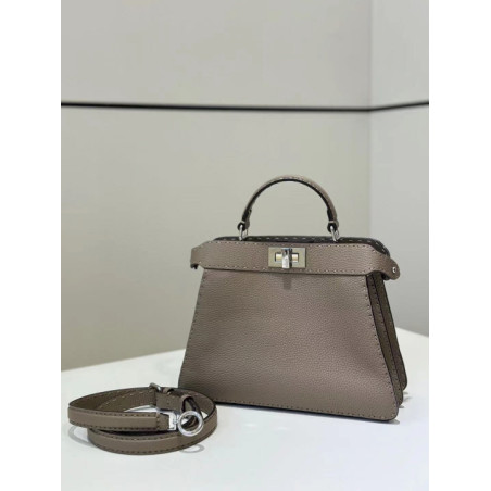 펜디 피카푸(FENDI PEEKABOO) 셀러리아 토드백 27CM