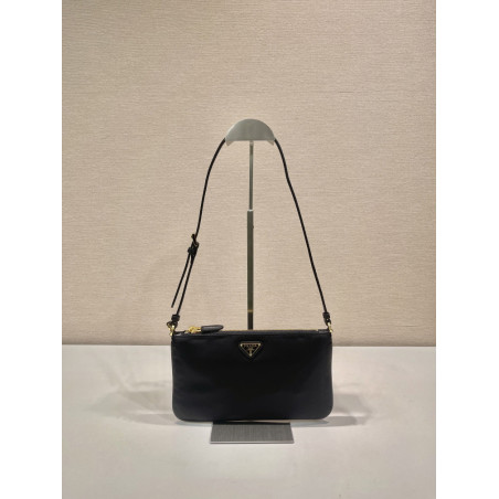 프라다 24CM X 14CM