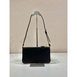 프라다 24CM X 14CM