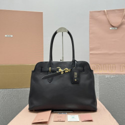 미우미우 아방뛰르 나파 가죽백 40CM X 31CM X 13CM