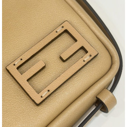 펜디 심플리(SIMPLY FENDI) 펜디백 안유진가방 33CM X 5CM X 20CM