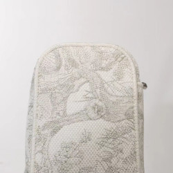 디올 大拇指 18CM X 10CM X 14CM