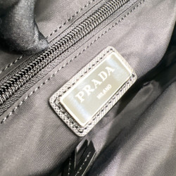 프라다 12.5CM X 21CM X 4.5CM