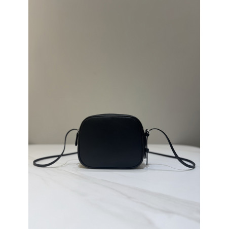 더로우 16CM X 8CM X 13CM