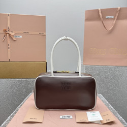 미우미우 30CM X 9CM X 17CM