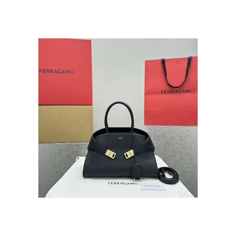 페레가모(Salvatore Ferragamo) 허그숄더백(HUG) 32CM 31.5CM