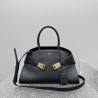 페레가모(Salvatore Ferragamo) 허그숄더백(HUG) 32CM 31.5CM