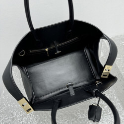 페레가모(Salvatore Ferragamo) 허그숄더백(HUG) 32CM 31.5CM