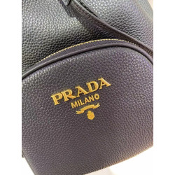 PRADA-瑶瑶