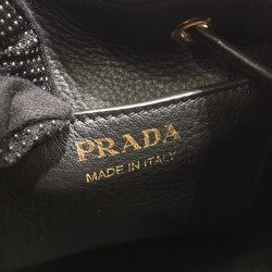 PRADA-瑶瑶