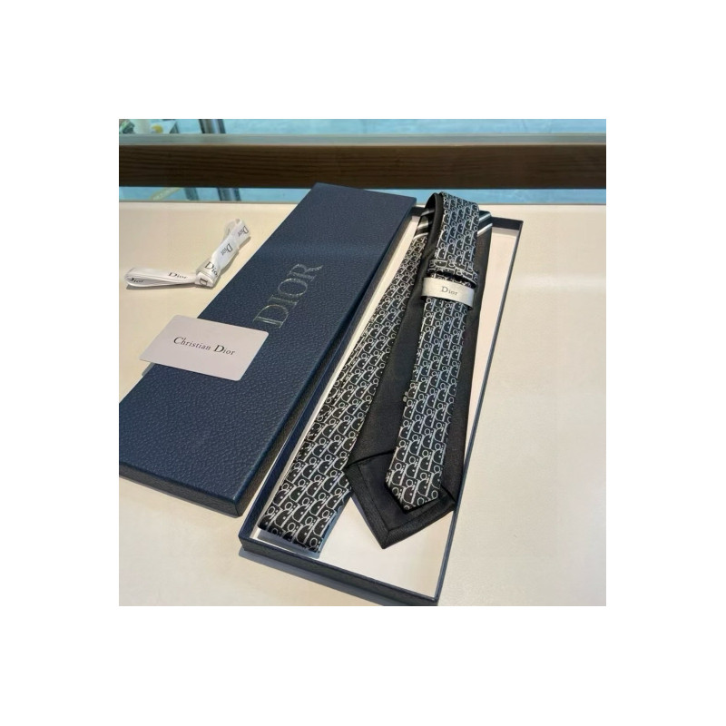 디올(Dior) 넥타이